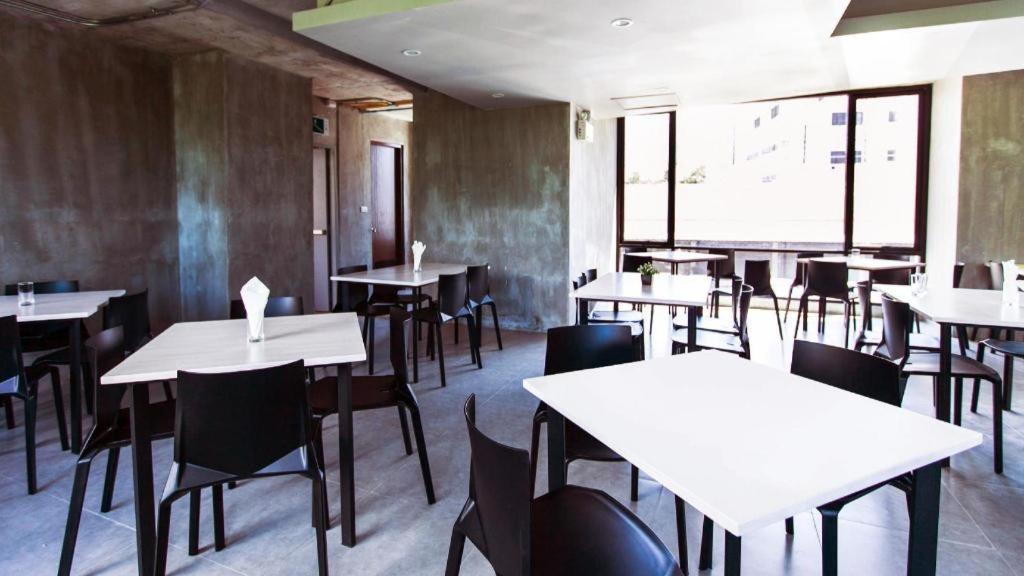 B2 Phuket Boutique & Budget Hotel Bagian luar foto